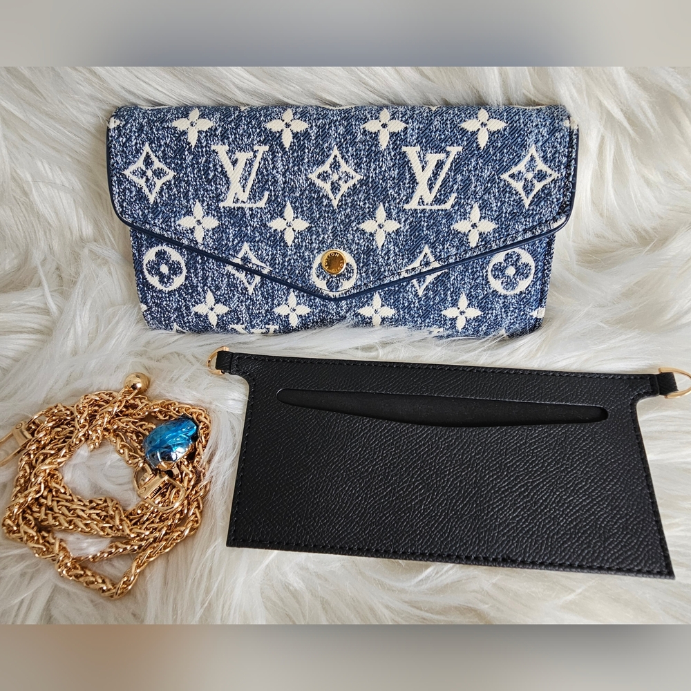 โSOLDโ ๐ **LIMITED EDITION** Louis Vuitton Denim Long Wallet ๐ - Picture 2 of 12